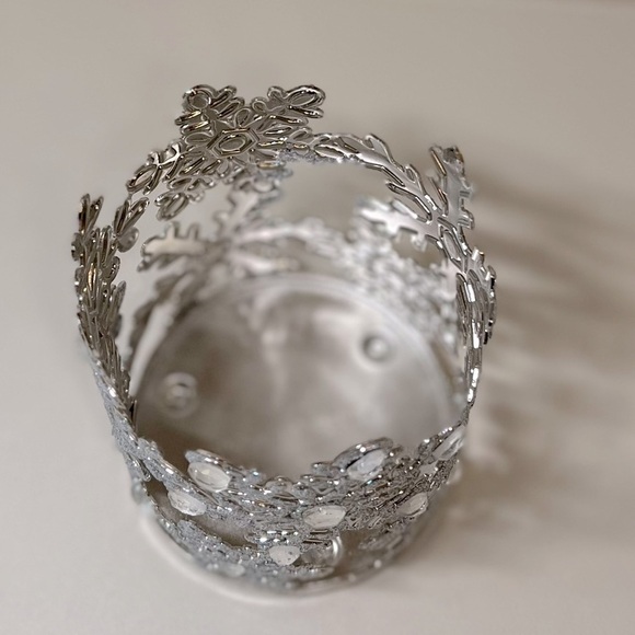 Bath & Body Works Single Wick Snowflake Candle Holder - Picture 5 of 5